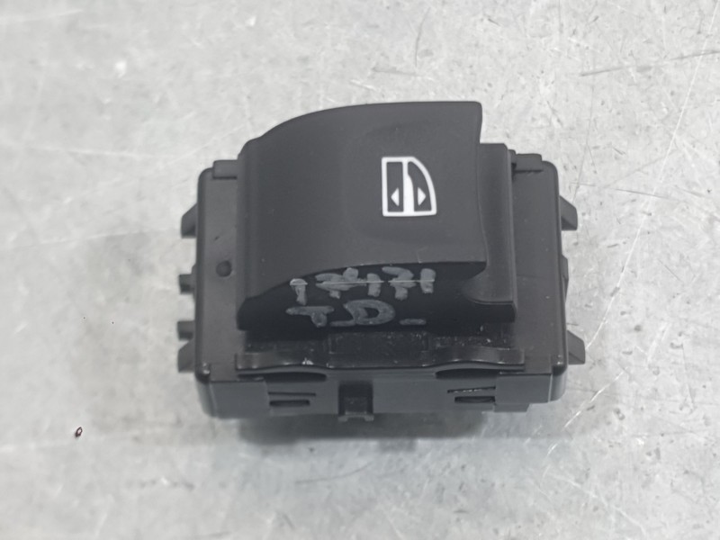 Recambio de mando elevalunas trasero derecho para renault megane iv hatchback (b9a/m/n_) 1.2 tce 130 (b9mr) referencia OEM IAM 2