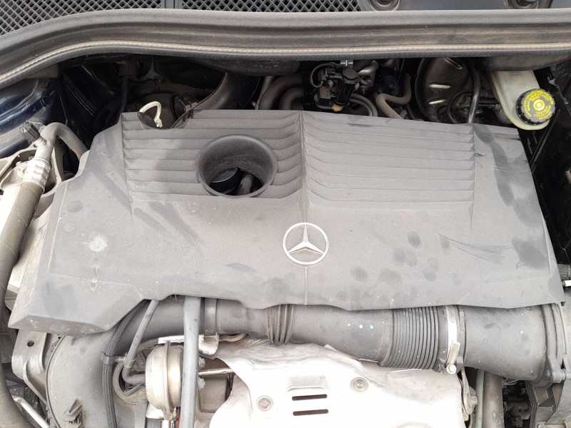 Recambio de tapa motor para mercedes-benz clase b sports tourer (w246, w242) b 180 (246.242) referencia OEM IAM A2700108203  