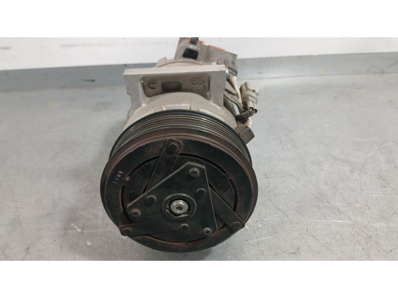 Recambio de compresor aire acondicionado para renault captur i (j5_, h5_) 1.2 tce 120 referencia OEM IAM 926000217R  