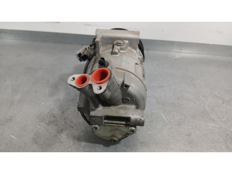 Recambio de compresor aire acondicionado para renault captur i (j5_, h5_) 1.2 tce 120 referencia OEM IAM 926000217R  