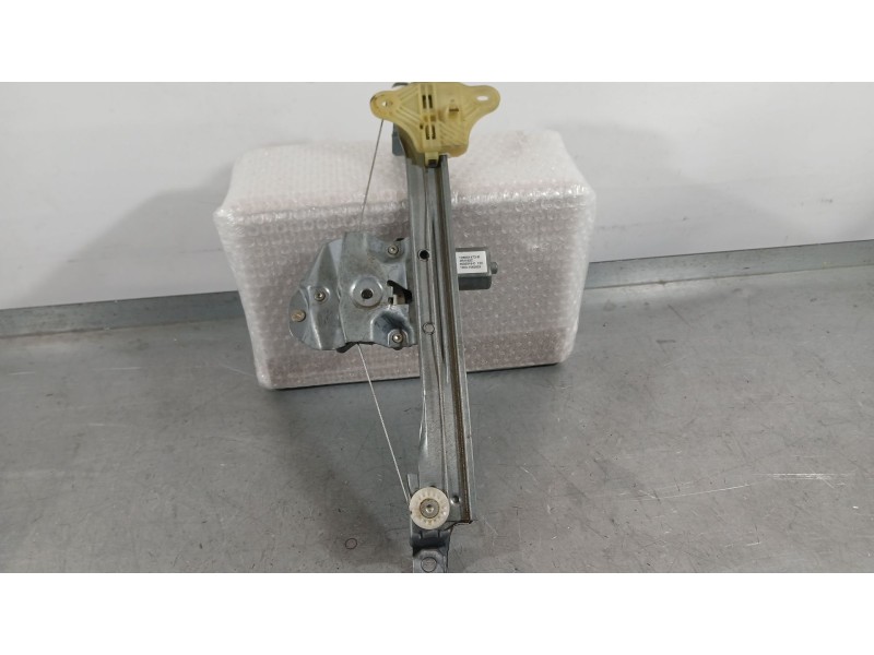 Recambio de elevalunas trasero izquierdo para renault captur i (j5_, h5_) 1.2 tce 120 referencia OEM IAM 827012973R  