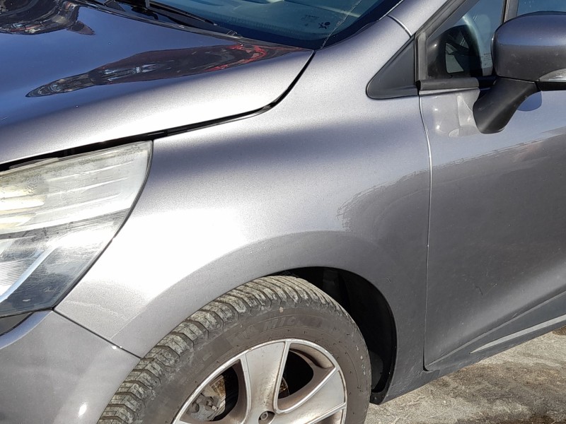 Recambio de aleta delantera izquierda para renault clio iv (bh_) 1.5 dci 90 referencia OEM IAM 631017984R  