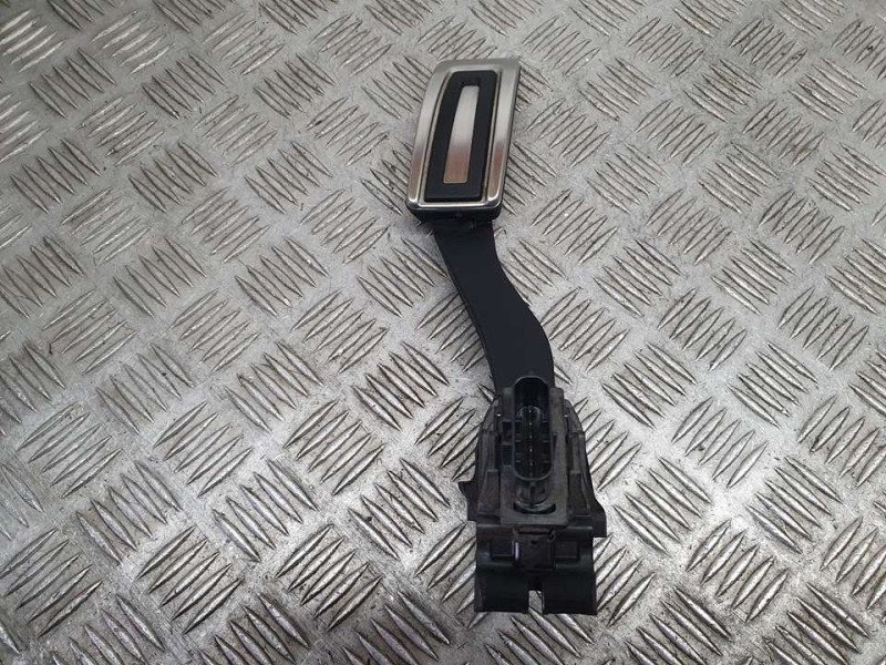 Recambio de potenciometro pedal para volkswagen tiguan advance bmt referencia OEM IAM 5Q1723503L 6PV01062183 