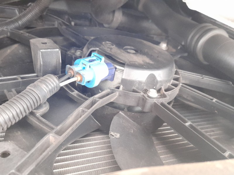 Recambio de electroventilador para renault clio iv (bh_) 1.5 dci 90 referencia OEM IAM 214753416R 214818664R 214818009R