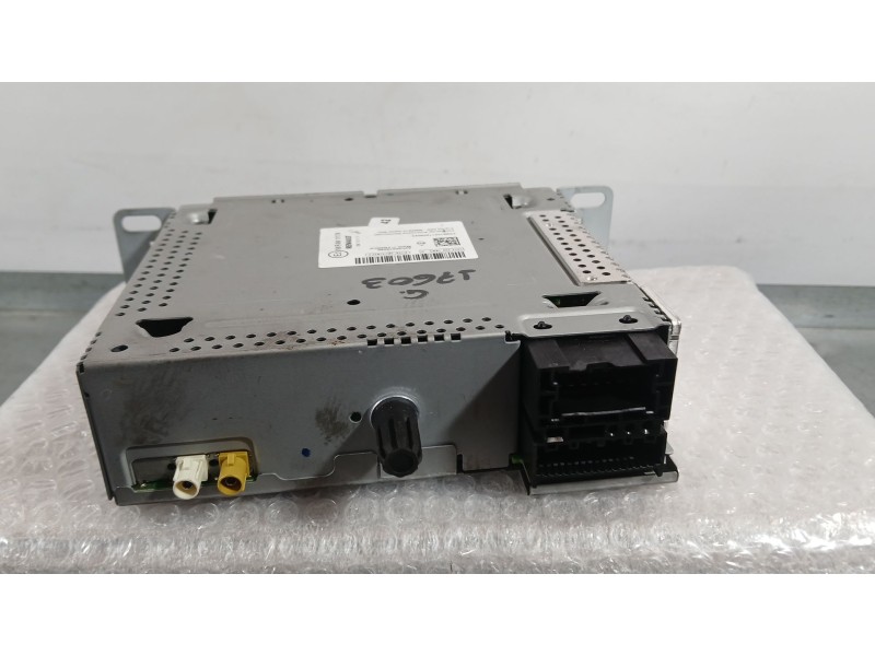 Recambio de sistema audio / radio para renault captur i (j5_, h5_) 1.2 tce 120 referencia OEM IAM   