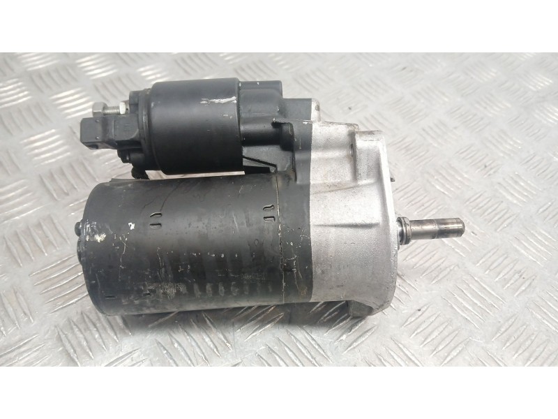 Recambio de motor arranque para volkswagen polo iii (6n1) 50 1.0 referencia OEM IAM 085911023J BOSCH 0001112044