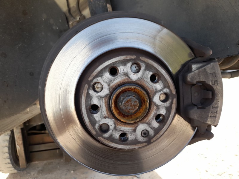 Recambio de mangueta delantera derecha para volkswagen golf vi (5k1) 1.2 tsi referencia OEM IAM 1K0407256T  