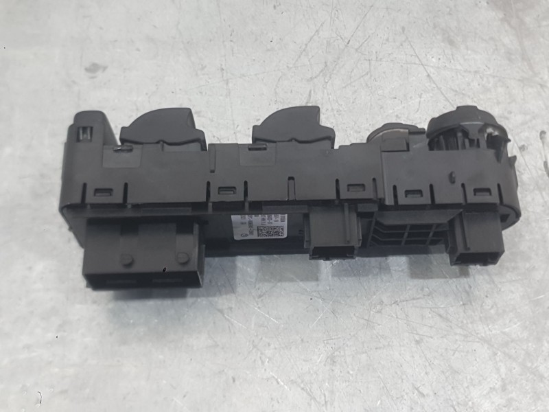 Recambio de mando elevalunas delantero izquierdo para opel corsa f (p2jo) 1.2 (68) referencia OEM IAM 96788281ZD  