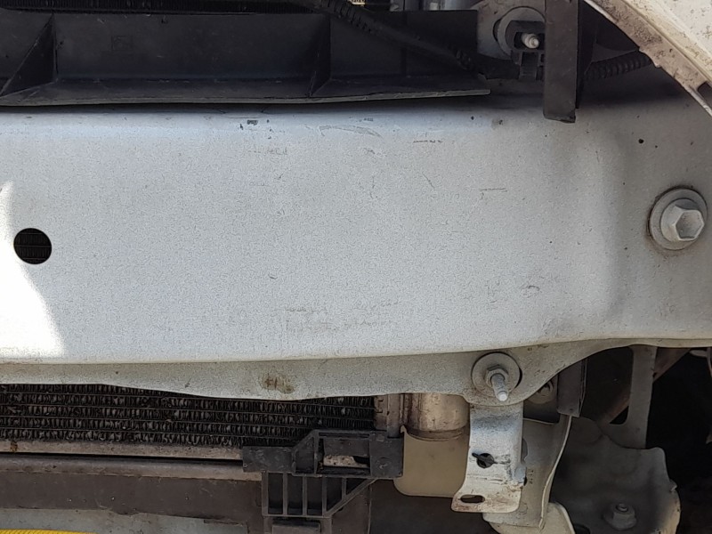 Recambio de refuerzo paragolpes delantero para toyota yaris (_p13_) 1.0 (ksp130) referencia OEM IAM 520210D070  