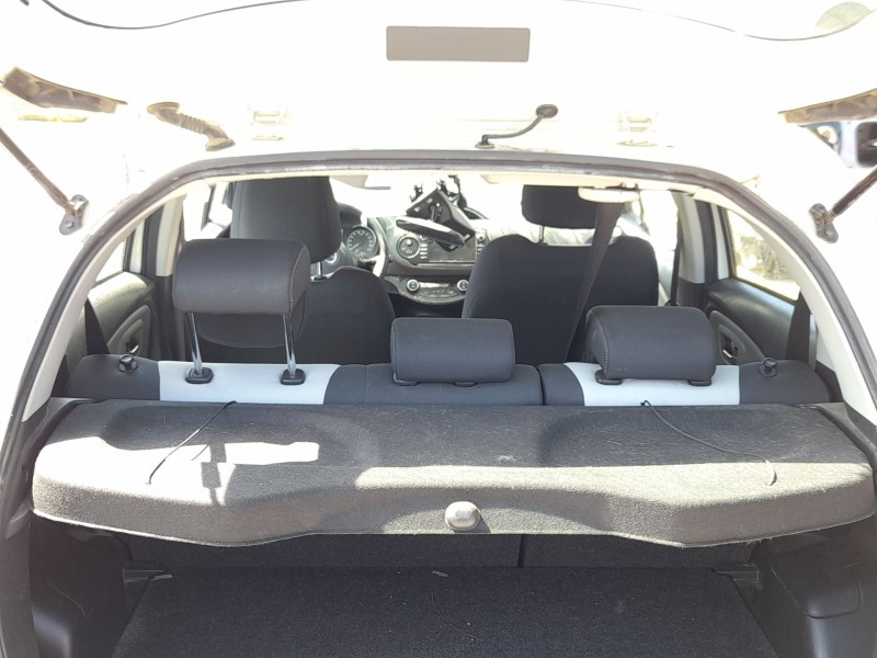 Recambio de bandeja trasera para toyota yaris (_p13_) 1.0 (ksp130) referencia OEM IAM 643300D240C0  