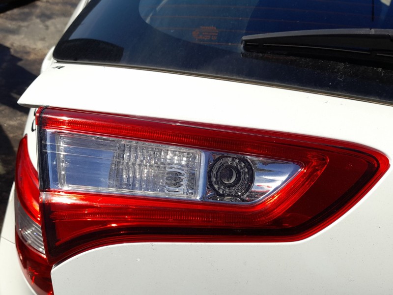 Recambio de piloto trasero izquierdo interior para toyota yaris (_p13_) 1.0 (ksp130) referencia OEM IAM   