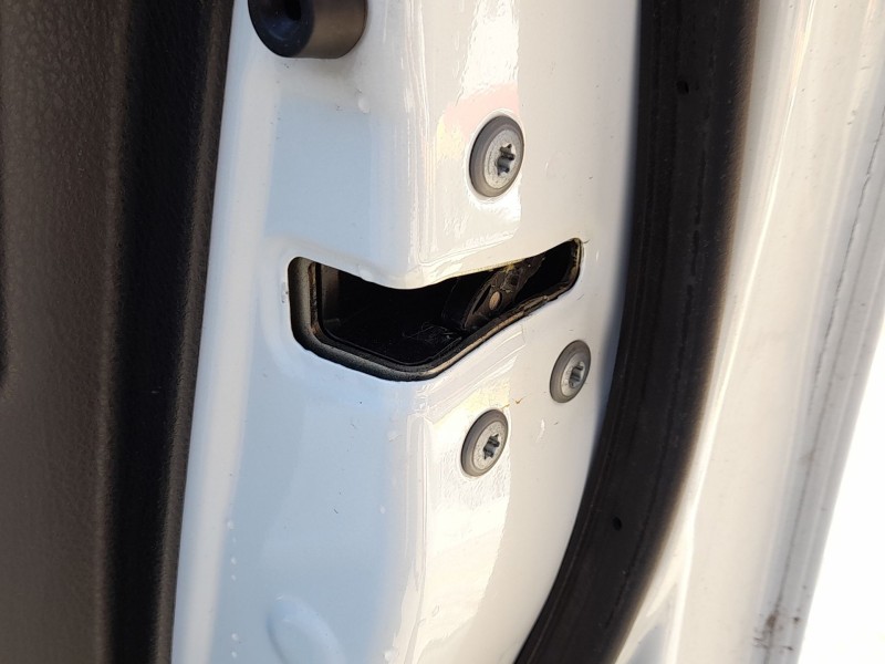Recambio de cerradura puerta delantera derecha para toyota yaris (_p13_) 1.0 (ksp130) referencia OEM IAM 690300D550  