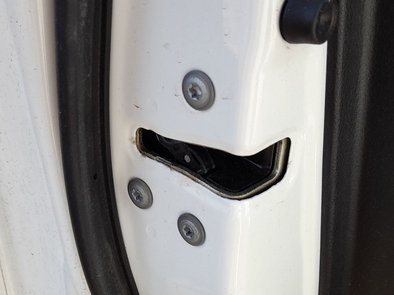 Recambio de cerradura puerta delantera izquierda para toyota yaris (_p13_) 1.0 (ksp130) referencia OEM IAM 690400D520  