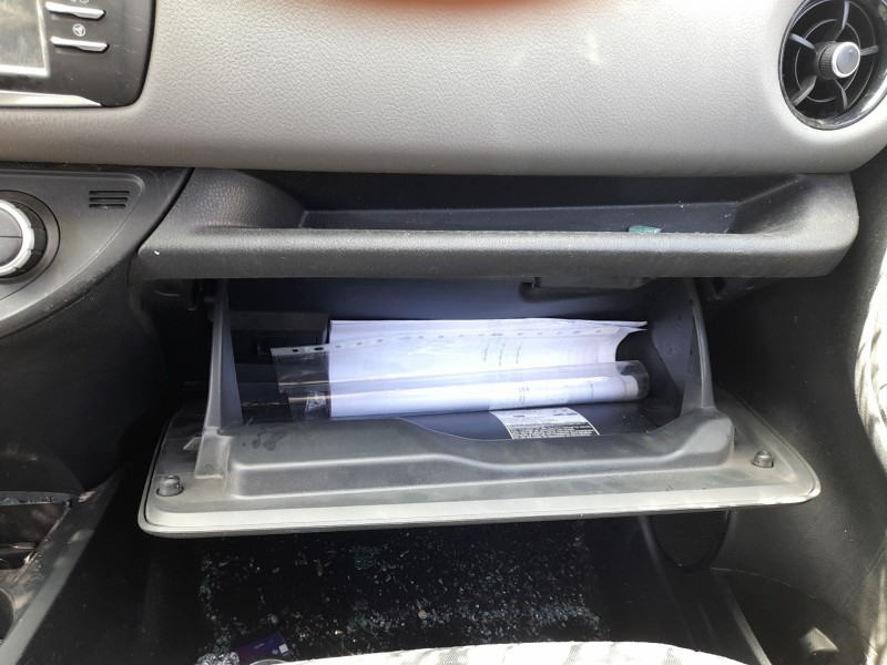 Recambio de guantera para toyota yaris (_p13_) 1.0 (ksp130) referencia OEM IAM 555500D151C1  