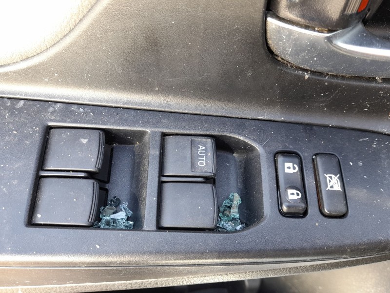 Recambio de mando elevalunas delantero izquierdo para toyota yaris (_p13_) 1.0 (ksp130) referencia OEM IAM 848200D260  