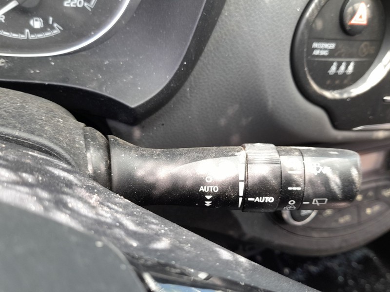 Recambio de mando luces y limpia para toyota yaris (_p13_) 1.0 (ksp130) referencia OEM IAM 841400D300  846520D190