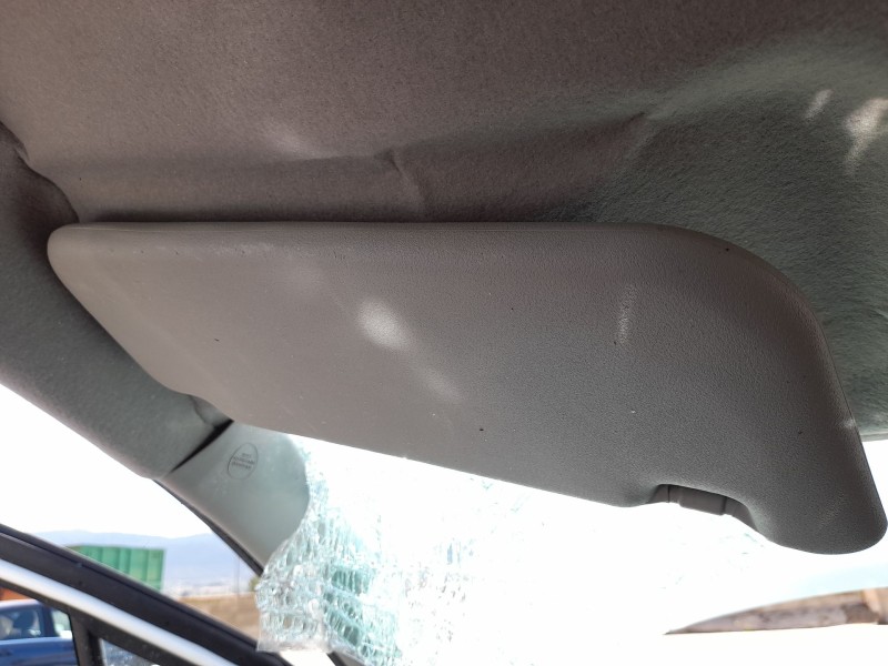 Recambio de parasol izquierdo para toyota yaris (_p13_) 1.0 (ksp130) referencia OEM IAM 743200D590B0  