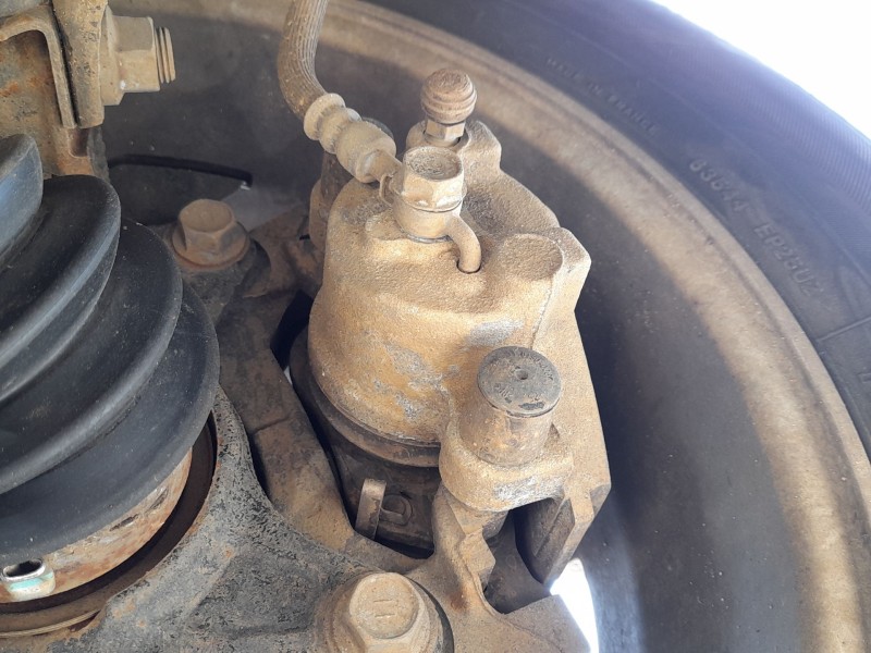 Recambio de pinza freno delantera izquierda para toyota yaris (_p13_) 1.0 (ksp130) referencia OEM IAM 477500D070  