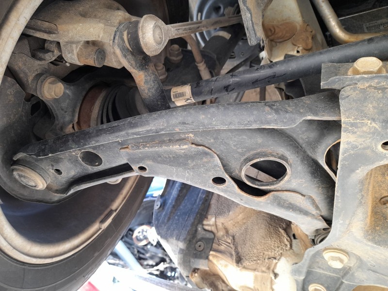 Recambio de brazo suspension inferior delantero derecho para toyota yaris (_p13_) 1.0 (ksp130) referencia OEM IAM 4806809150  