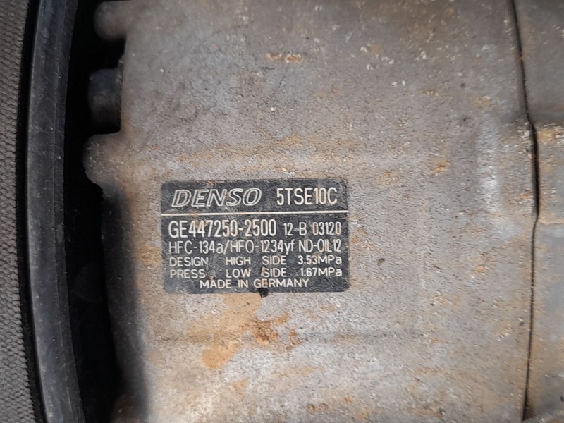 Recambio de compresor aire acondicionado para toyota yaris (_p13_) 1.0 (ksp130) referencia OEM IAM 883100D380  