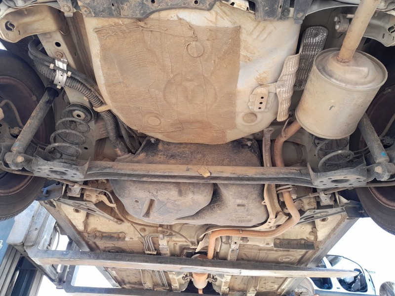 Recambio de puente trasero para toyota yaris (_p13_) 1.0 (ksp130) referencia OEM IAM 421100D520 DISCO C/ABS 4 TORNILLOS 