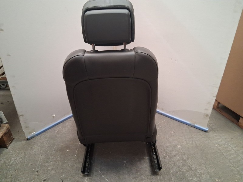 Recambio de asiento delantero derecho para porsche macan (95b) 3.0 s diesel referencia OEM IAM  C/AIRBAG ROZADO 