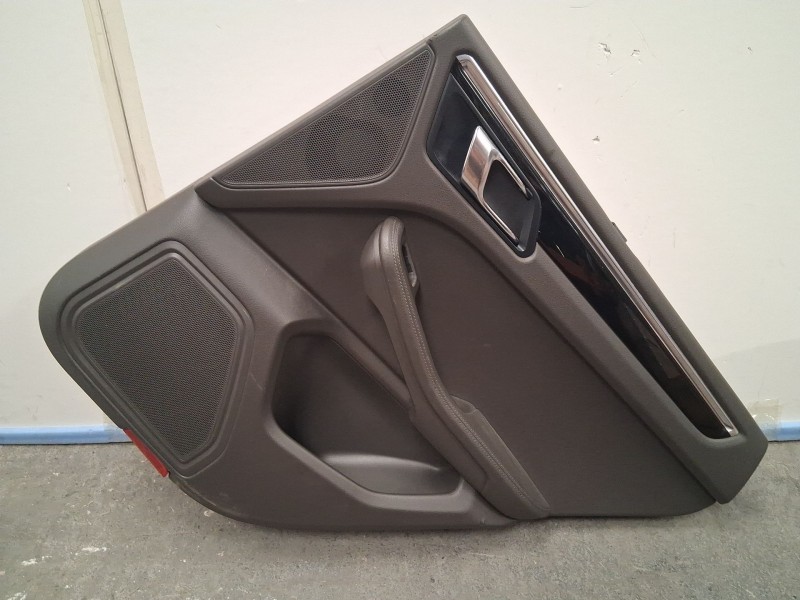 Recambio de guarnecido puerta trasera derecha para porsche macan (95b) 3.0 s diesel referencia OEM IAM   