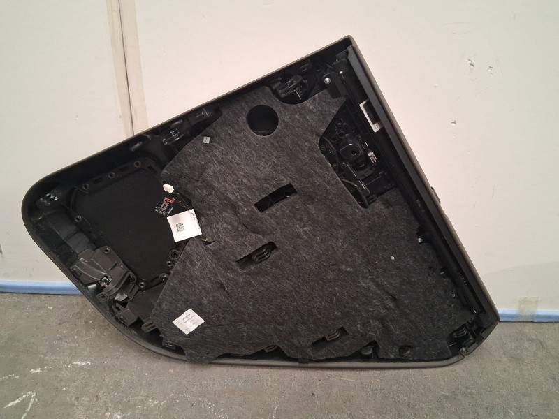 Recambio de guarnecido puerta trasera izquierda para porsche macan (95b) 3.0 s diesel referencia OEM IAM   
