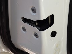 CERRADURA PUERTA TRASERA IZQUIERDA 825014EA2A 