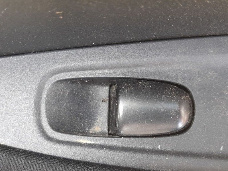 Recambio de mando elevalunas trasero derecho para nissan qashqai ii (j11, j11_) 1.5 dci referencia OEM IAM 25411HV02B  