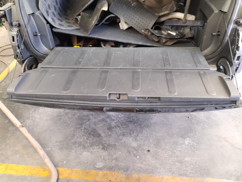 Recambio de porton trasero para peugeot 3008 i monospace (0u_) 1.6 hdi referencia OEM IAM 8701AP  