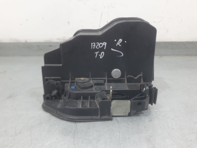 Recambio de cerradura puerta trasera derecha para bmw x5 (e70) 3.0 d referencia OEM IAM 7167076  
