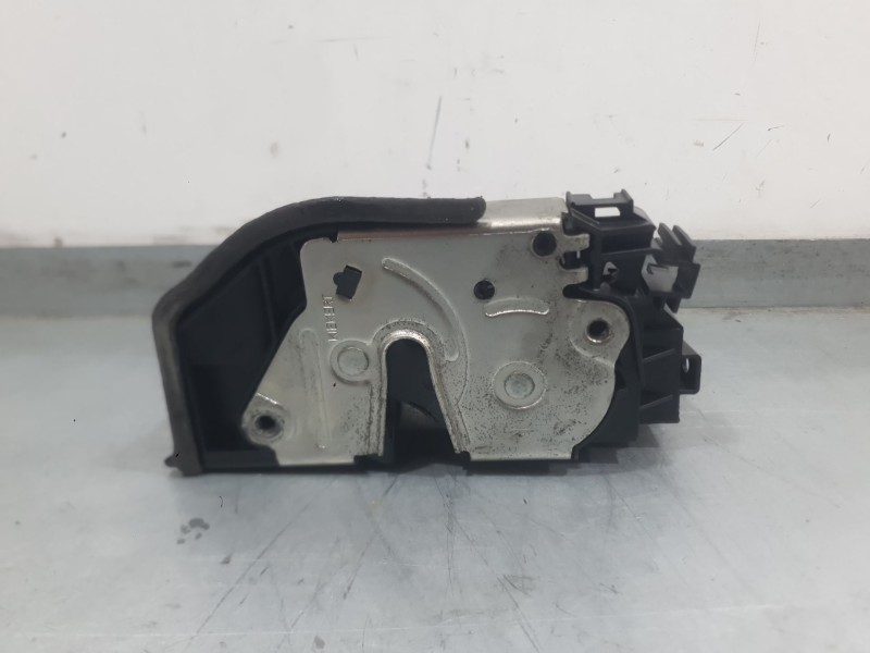 Recambio de cerradura puerta trasera derecha para bmw x5 (e70) 3.0 d referencia OEM IAM 7167076  