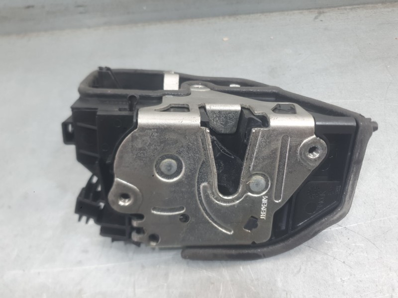 Recambio de cerradura puerta trasera derecha para bmw x5 (e70) 3.0 d referencia OEM IAM 7167076  