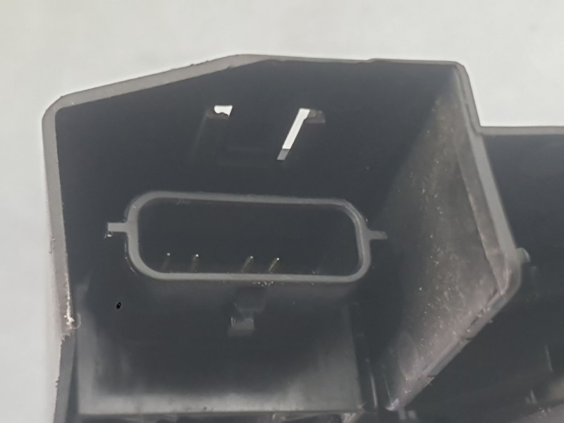 Recambio de cerradura puerta trasera izquierda para renault megane iv hatchback (b9a/m/n_) 1.2 tce 130 (b9mr) referencia OEM IAM