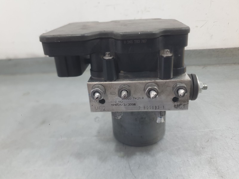 Recambio de abs para renault clio v (b7_) 1.0 tce 100 (b7mt) referencia OEM IAM 476607421R  