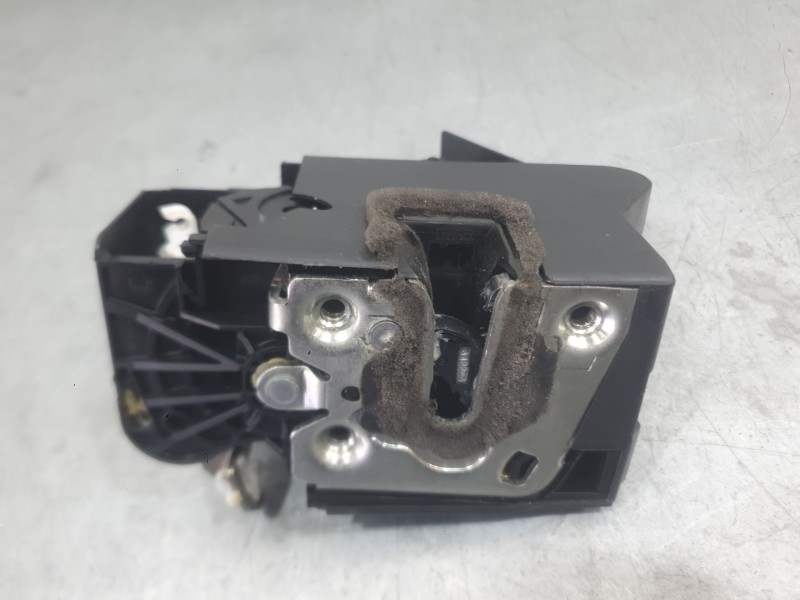 Recambio de cerradura puerta delantera derecha para dacia sandero iii 1.0 tce 90 referencia OEM IAM 805028269R  