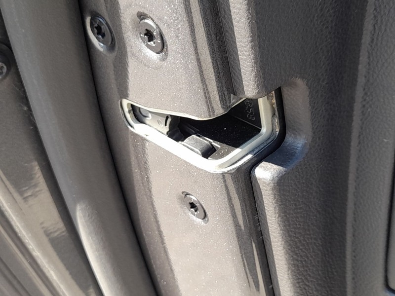 Recambio de cerradura puerta trasera izquierda para ford mondeo v hatchback (ce) 2.0 tdci referencia OEM IAM 5275283  