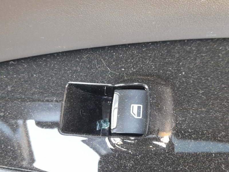 Recambio de mando elevalunas trasero derecho para ford mondeo v hatchback (ce) 2.0 tdci referencia OEM IAM 1946782  