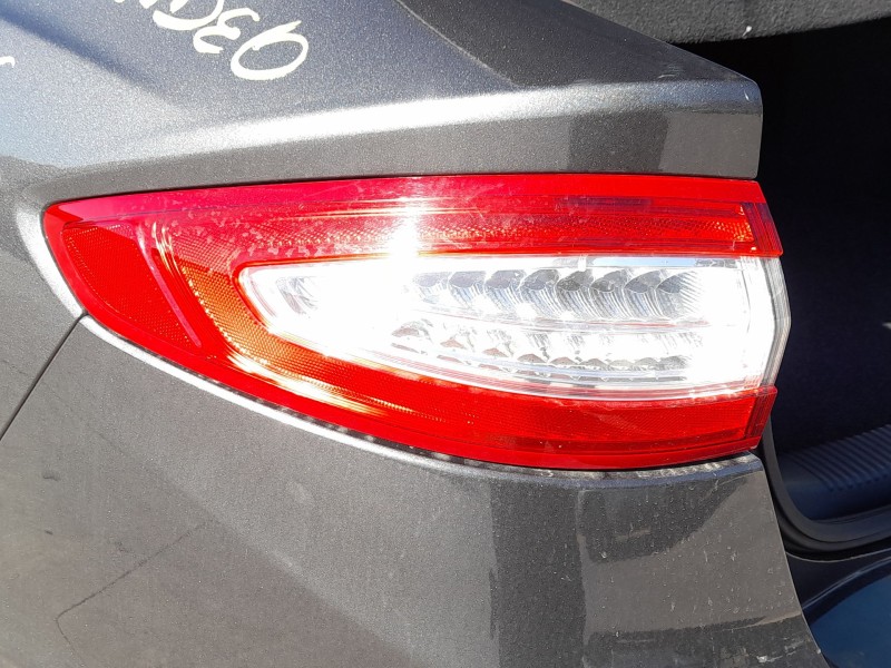 Recambio de piloto trasero izquierdo exterior para ford mondeo v hatchback (ce) 2.0 tdci referencia OEM IAM 2345647  