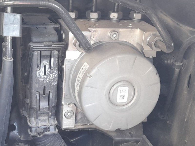 Recambio de abs para ford mondeo v hatchback (ce) 2.0 tdci referencia OEM IAM 2106543  