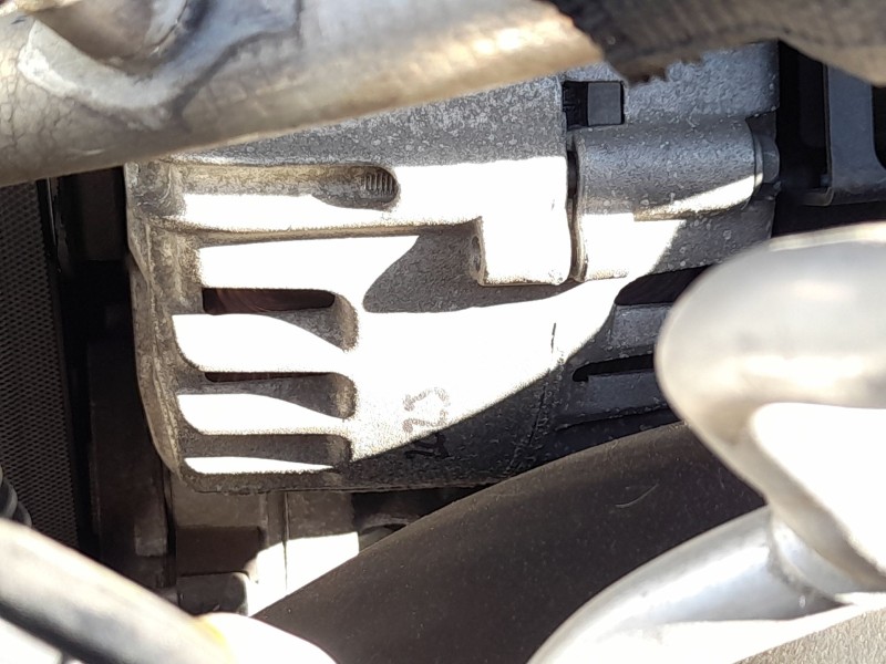 Recambio de alternador para ford mondeo v hatchback (ce) 2.0 tdci referencia OEM IAM 2438697  