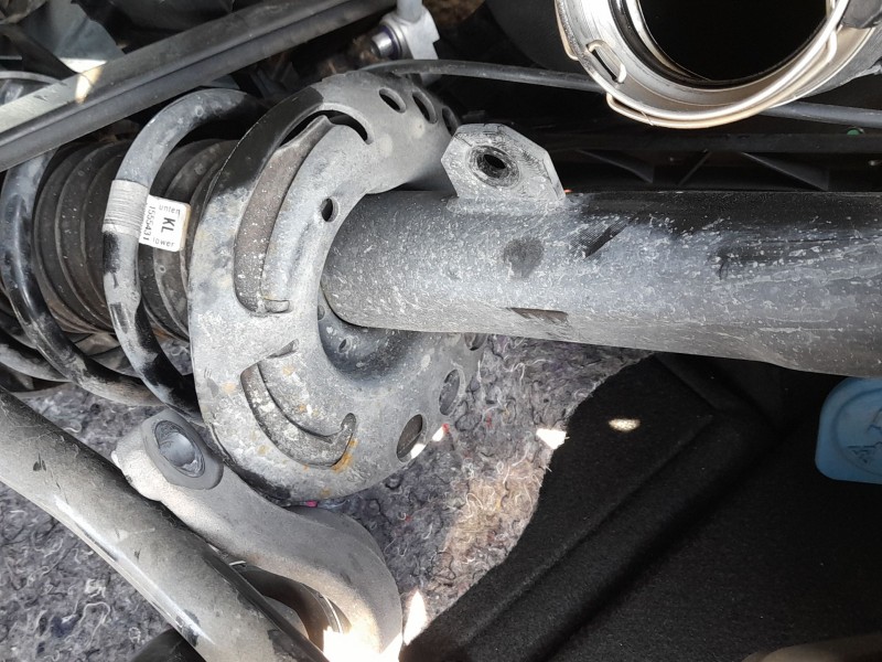 Recambio de amortiguador delantero izquierdo para bmw 1 (f40) 118 d referencia OEM IAM 31306877061  