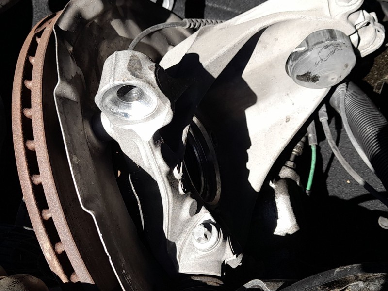 Recambio de mangueta delantera derecha para bmw 1 (f40) 118 d referencia OEM IAM 31216876646  