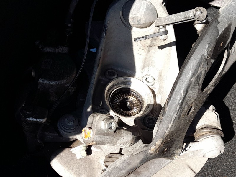 Recambio de mangueta delantera izquierda para bmw 1 (f40) 118 d referencia OEM IAM 31216876645  