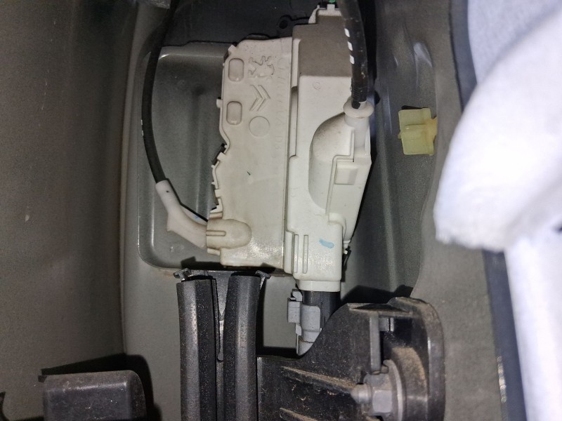Recambio de cerradura puerta delantera derecha para peugeot 3008 i monospace (0u_) 1.6 hdi referencia OEM IAM 9800623080  