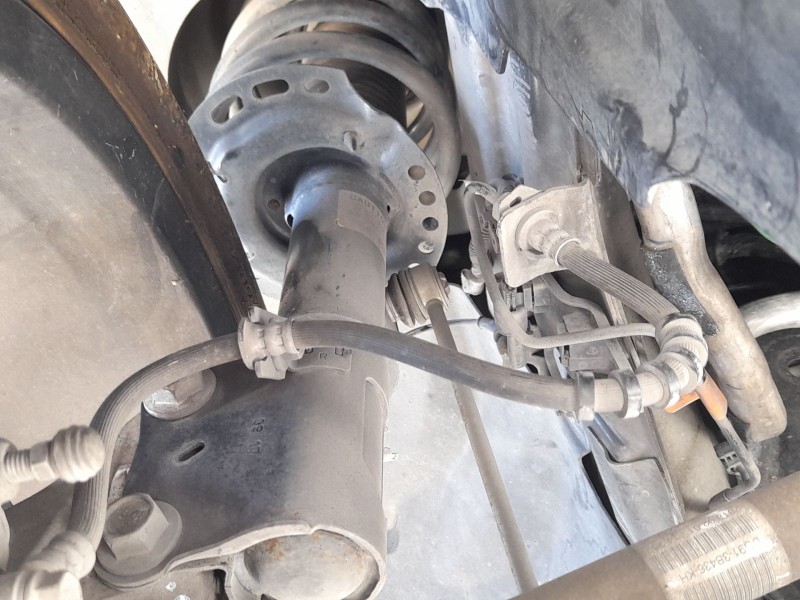 Recambio de amortiguador delantero derecho para ford mondeo v hatchback (ce) 2.0 tdci referencia OEM IAM 2120036  