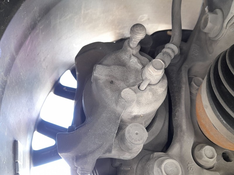 Recambio de pinza freno delantera derecha para ford mondeo v hatchback (ce) 2.0 tdci referencia OEM IAM 5303801 2268040 