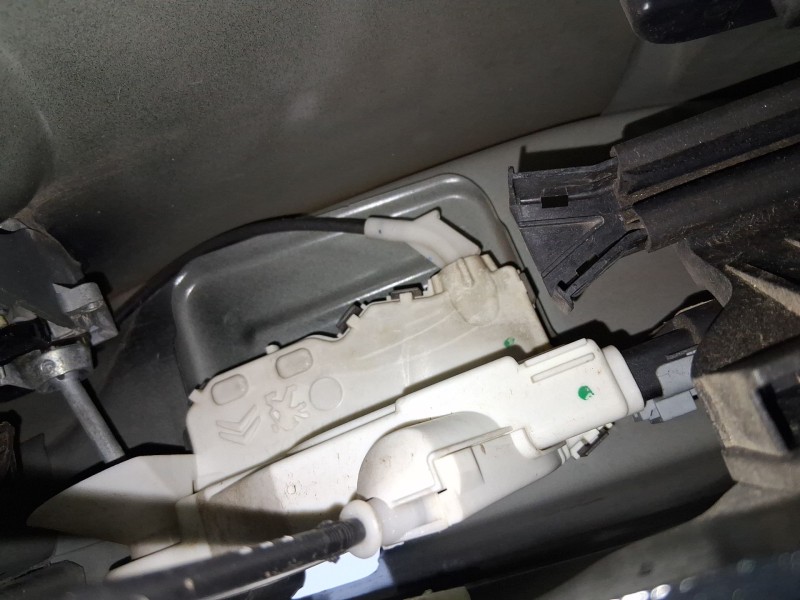Recambio de cerradura puerta delantera izquierda para peugeot 3008 i monospace (0u_) 1.6 hdi referencia OEM IAM 9800623180  