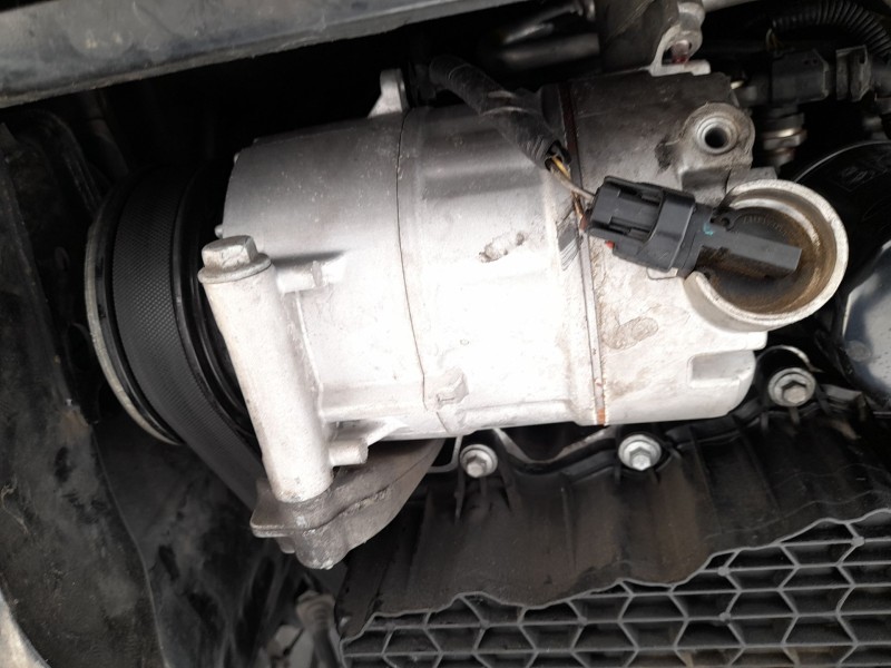 Recambio de compresor aire acondicionado para ford mondeo v hatchback (ce) 2.0 tdci referencia OEM IAM 2480053  